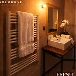 Ξενοδοχείο Loft *