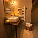 מלון Loft *