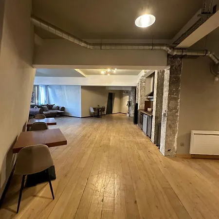 Loft Hotel *