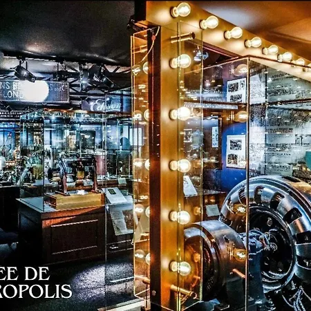 Loft Hotel *